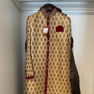I’m selling my Indian Kurta sherwani.